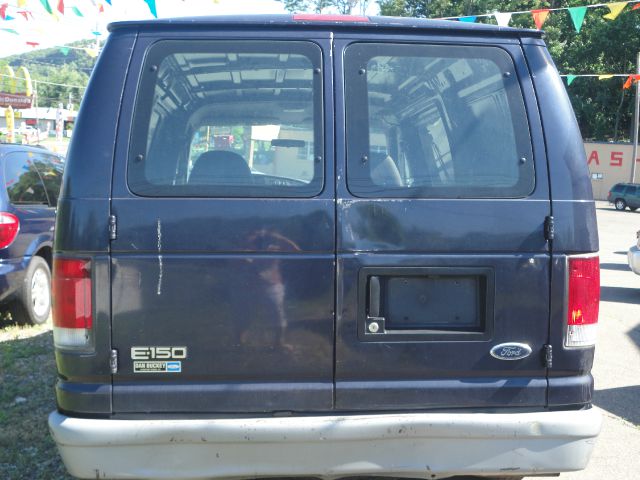 Ford Econoline 1999 photo 13