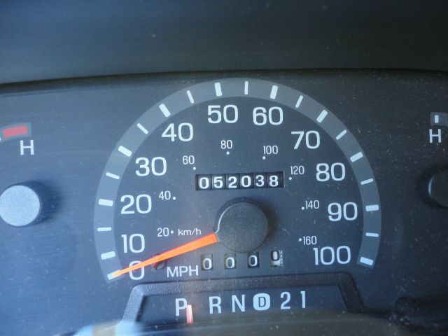 Ford Econoline 1999 photo 17