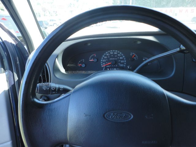 Ford Econoline 1999 photo 6