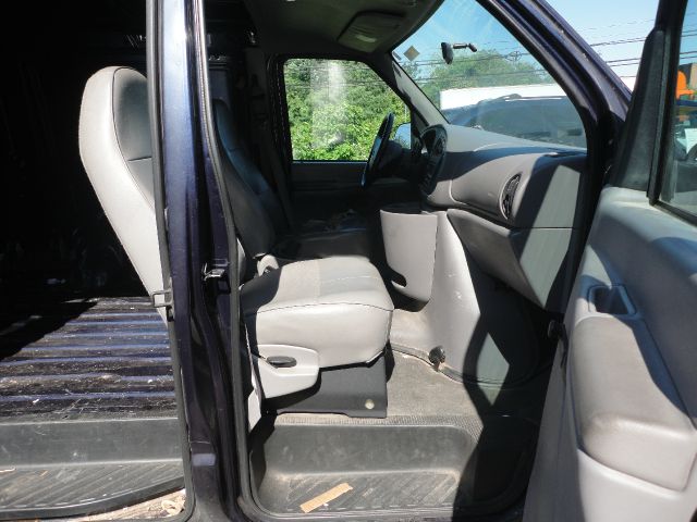 Ford Econoline 1999 photo 9