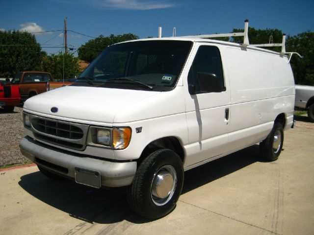 Ford Econoline 1999 photo 2