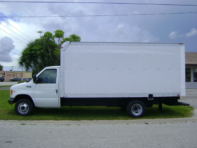 Ford Econoline 1999 photo 4