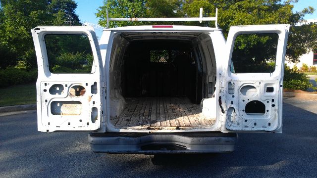 Ford Econoline 1999 photo 1