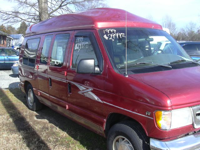 Ford Econoline 328 Ci Passenger Van