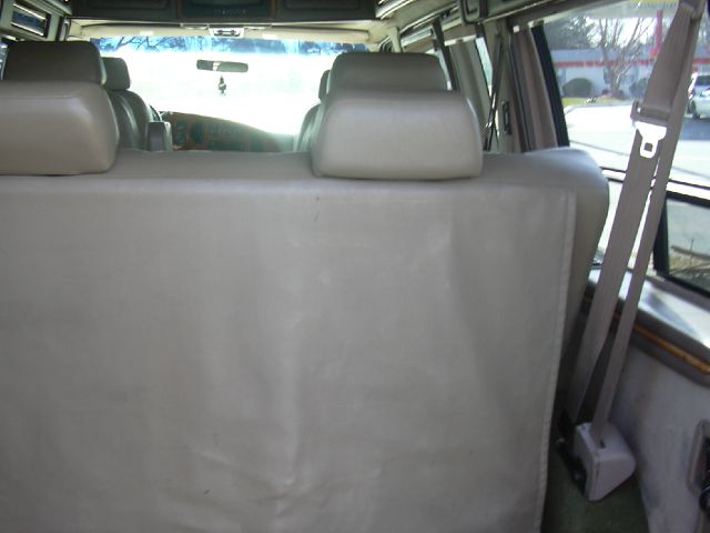 Ford Econoline 1999 photo 2