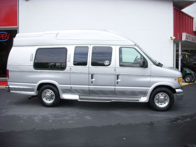 Ford Econoline 1999 photo 2