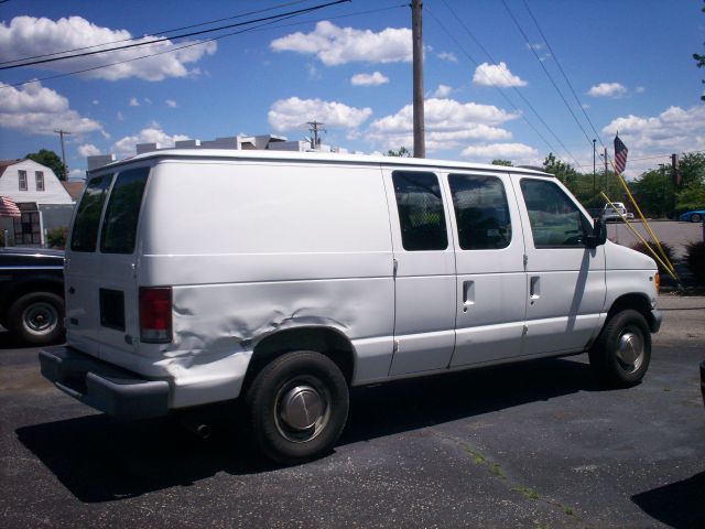 Ford Econoline 1999 photo 1