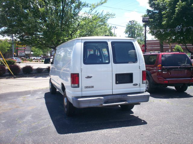 Ford Econoline 1999 photo 2