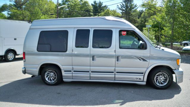 Ford Econoline 1999 photo 11