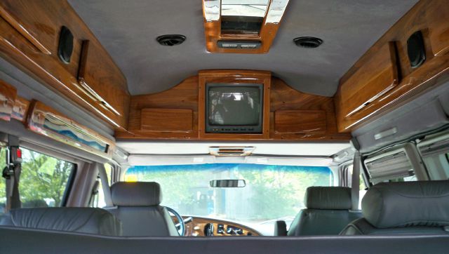 Ford Econoline 1999 photo 2