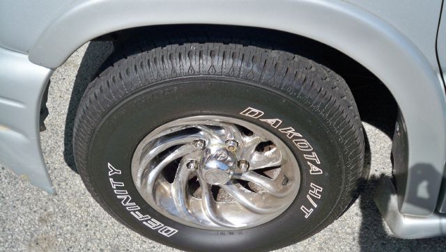 Ford Econoline 1999 photo 3