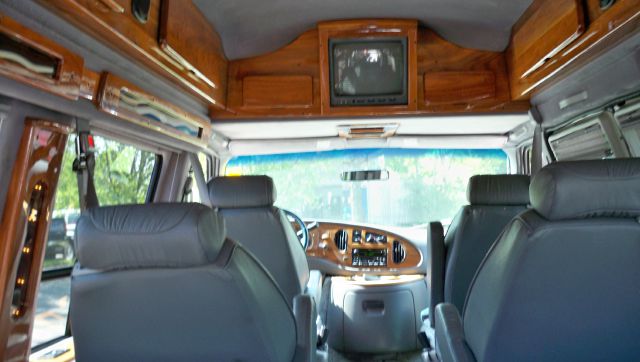 Ford Econoline 1999 photo 4