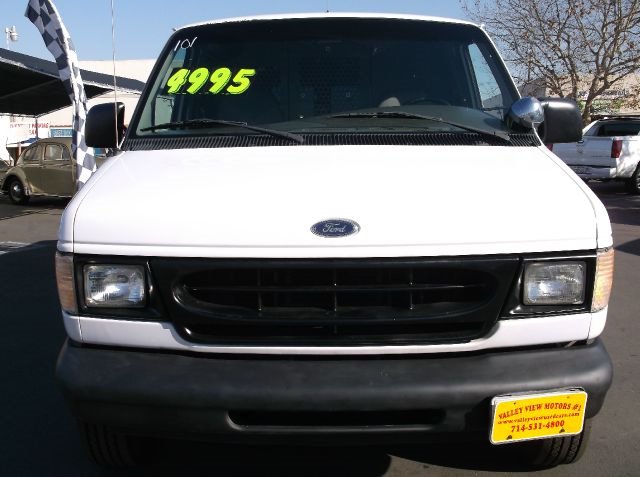 Ford Econoline 1999 photo 2
