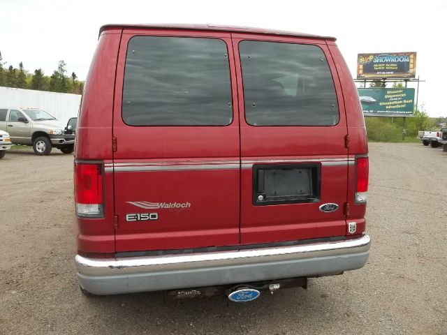 Ford Econoline 2000 photo 10