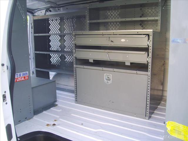 Ford Econoline 2000 photo 3