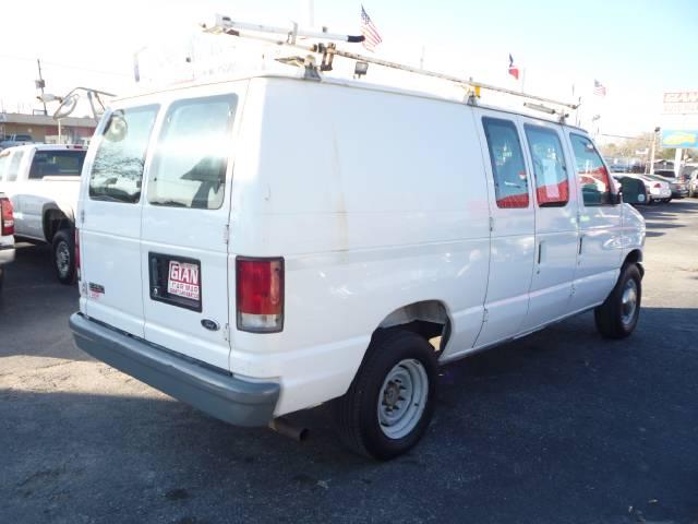Ford Econoline 2000 photo 5