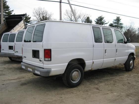 Ford Econoline 2000 photo 5