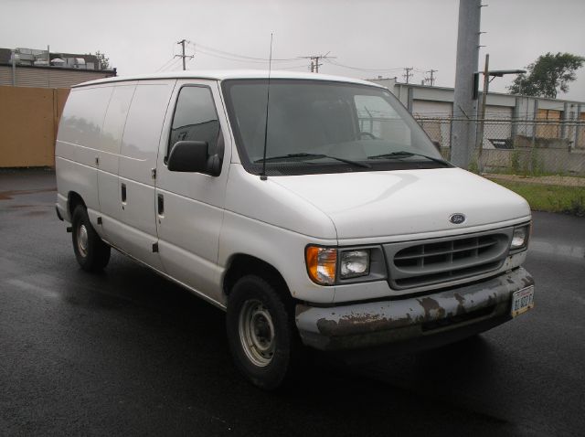 Ford Econoline 2001 photo 3