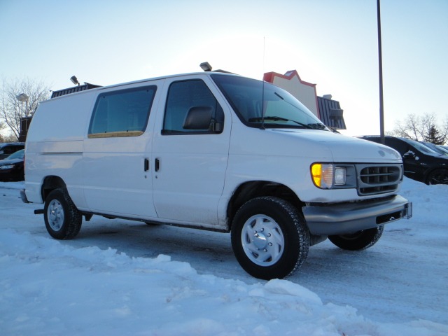 Ford Econoline 2001 photo 3