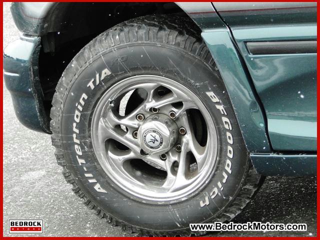 Ford Econoline 2001 photo 1