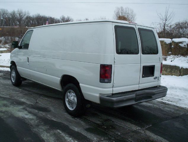 Ford Econoline 2001 photo 3