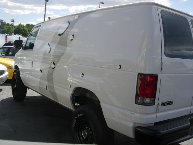 Ford Econoline 2001 photo 4