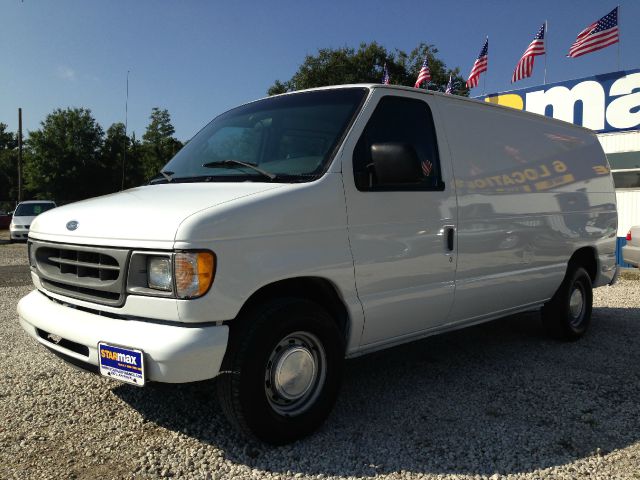 Ford Econoline 2001 photo 1