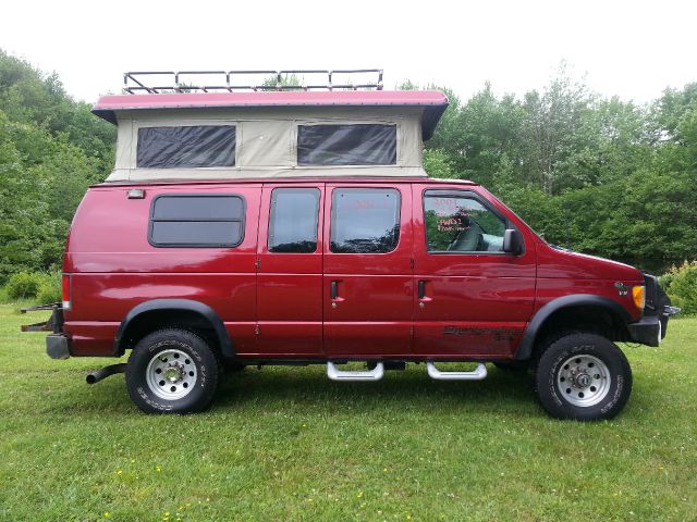 Ford Econoline 2001 photo 2