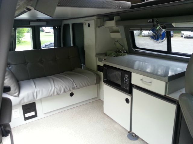 Ford Econoline 2001 photo 3