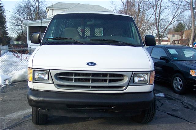 Ford Econoline 2002 photo 3