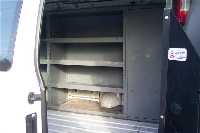 Ford Econoline 2002 photo 4