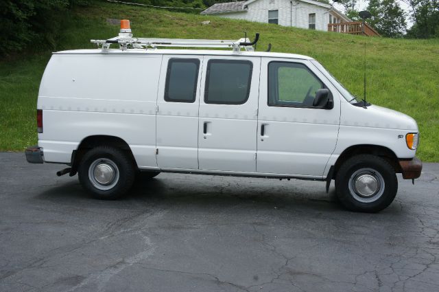 Ford Econoline 2002 photo 4