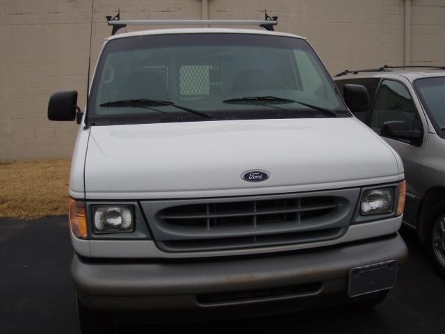 Ford Econoline 2002 photo 3