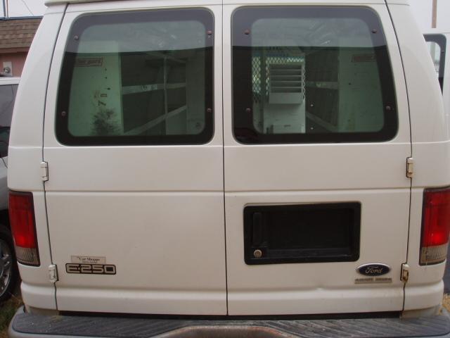 Ford Econoline 2002 photo 4