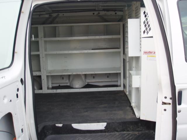 Ford Econoline 2002 photo 1