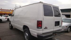 Ford Econoline 2002 photo 1