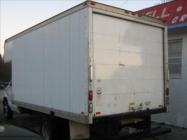 Ford Econoline Base Passenger Van