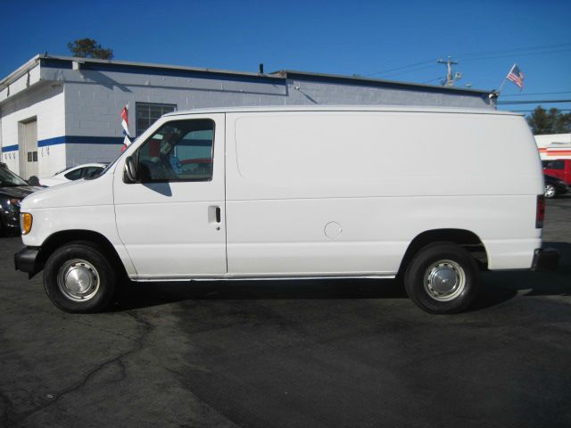 Ford Econoline 2002 photo 3