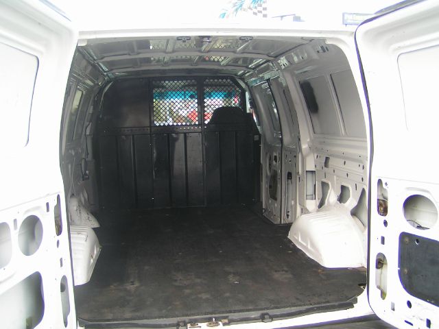 Ford Econoline 328 Ci Cargo Van