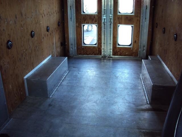 Ford Econoline 2002 photo 1