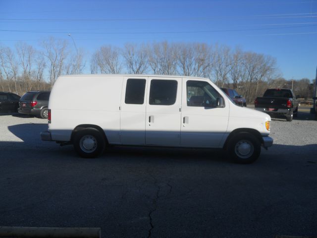 Ford Econoline 2002 photo 3