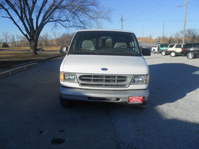 Ford Econoline 2002 photo 4