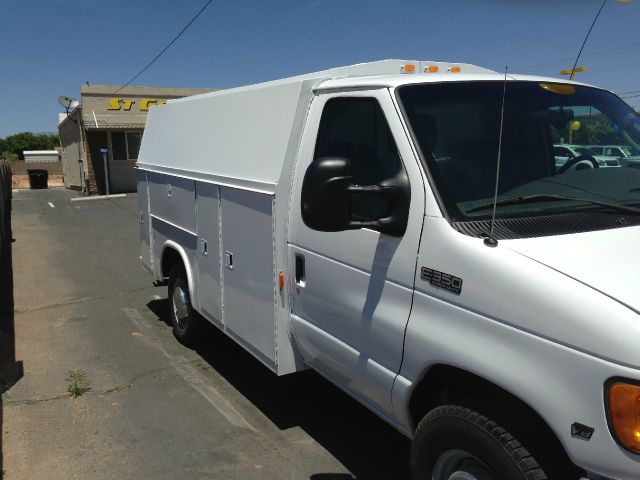 Ford Econoline 2003 photo 10