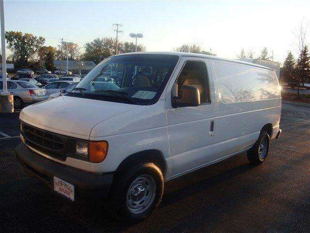 Ford Econoline 2003 photo 1
