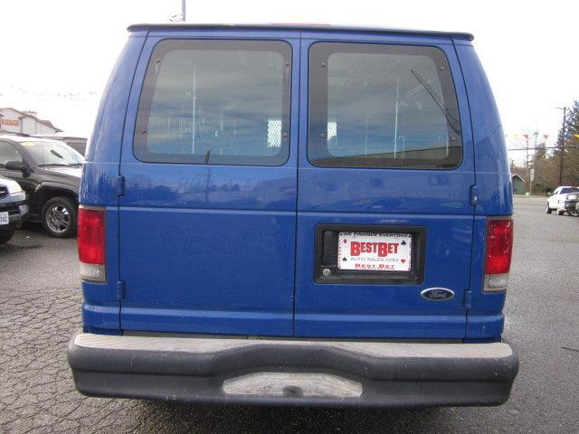 Ford Econoline 2003 photo 3