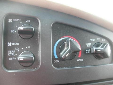 Ford Econoline 2003 photo 1