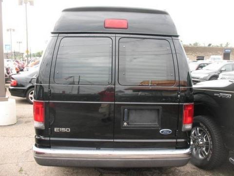 Ford Econoline 2003 photo 2