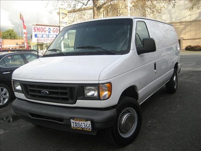Ford Econoline Base Passenger Van