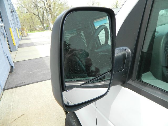 Ford Econoline 2003 photo 10