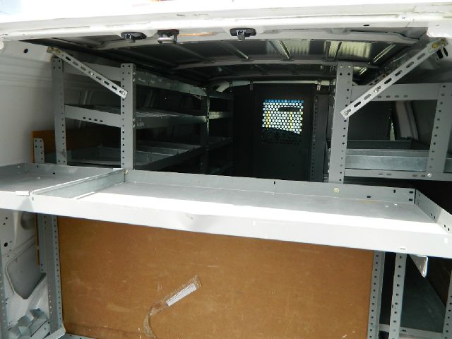 Ford Econoline 2003 photo 17